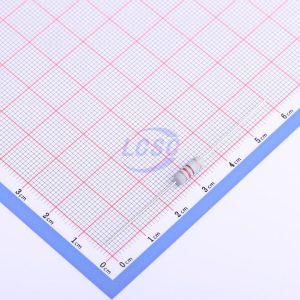 VO MO1/2W-820Ω±5%-XT52