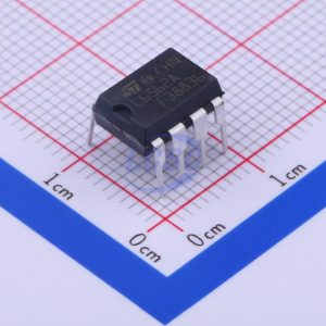 STMicroelectronics L6562AN