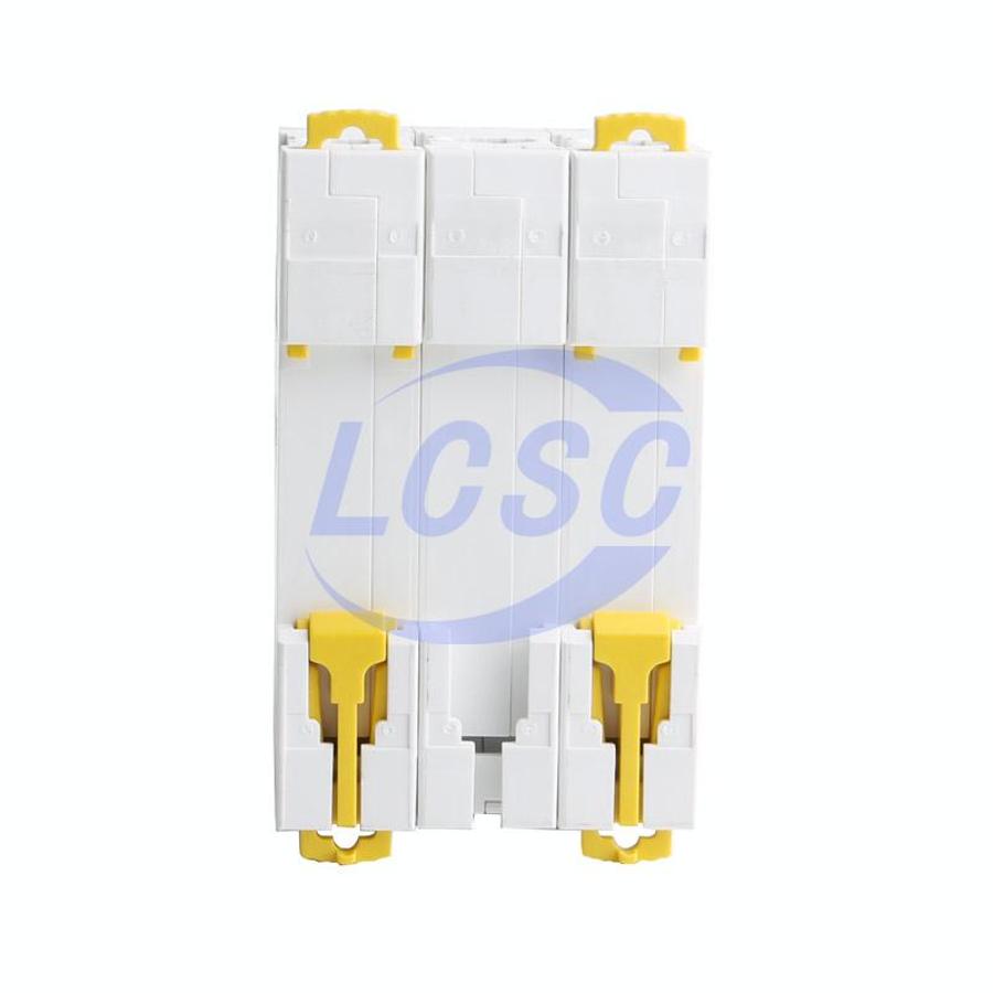 20221229 schneider ic65n 3p c16a c514485 back.jpg