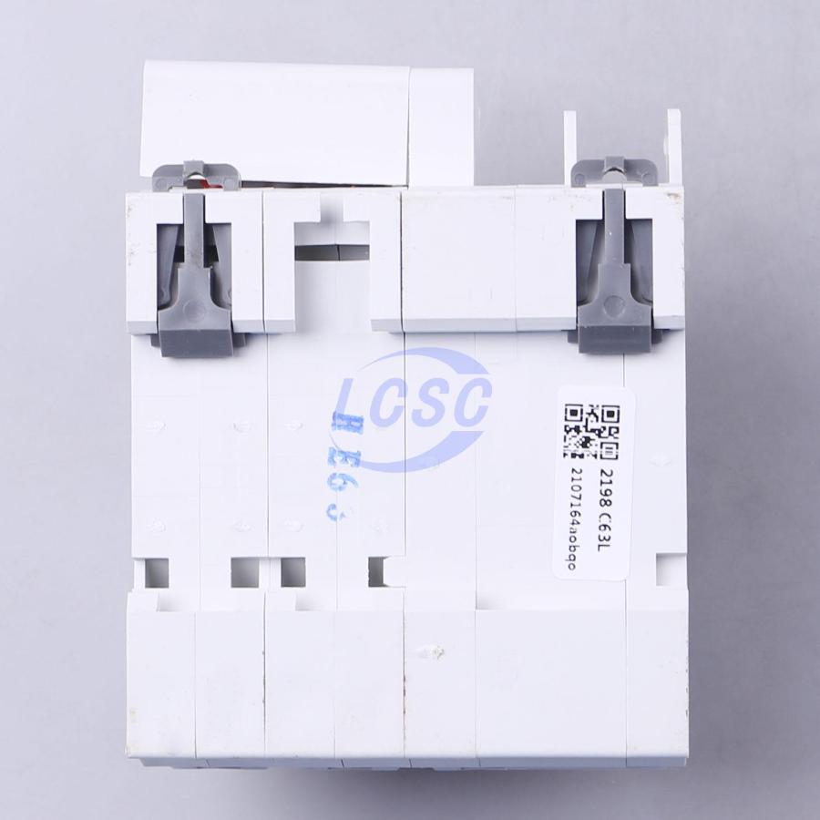 20230122 people rdb5le 63 c63 2p c2940897 back.jpg