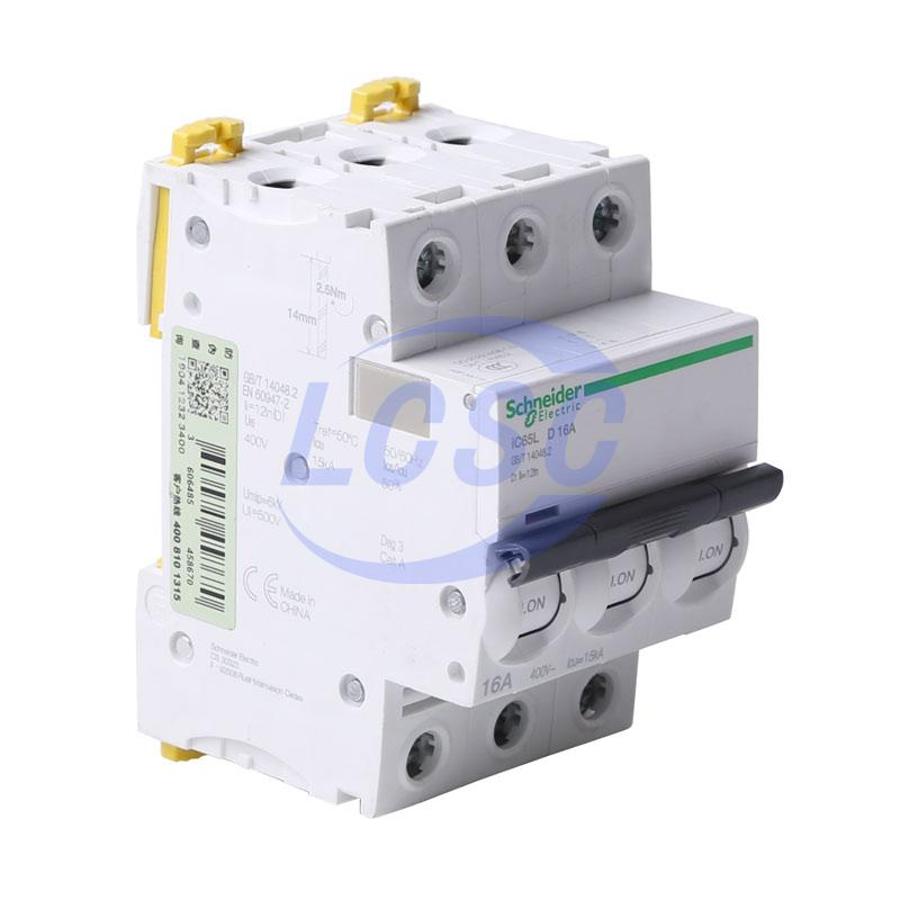 20230126 schneider a9f39316 c5208670 blank.jpg