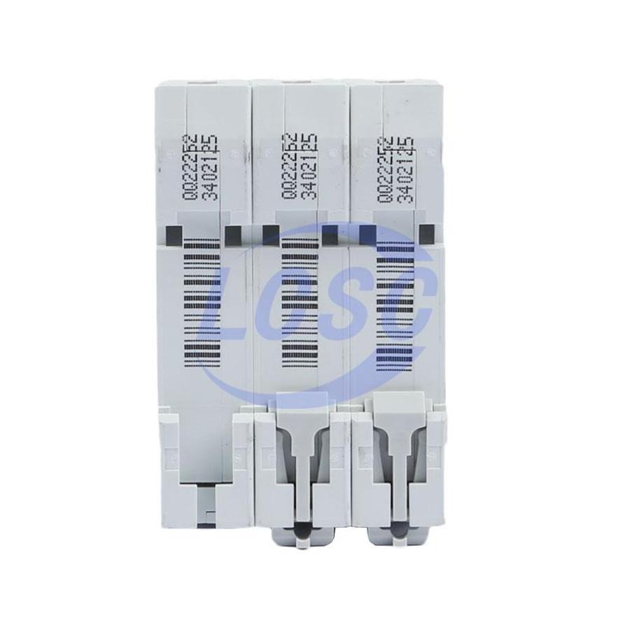 20230412 schneider ea9an 3p c40a c5143353 back.jpg