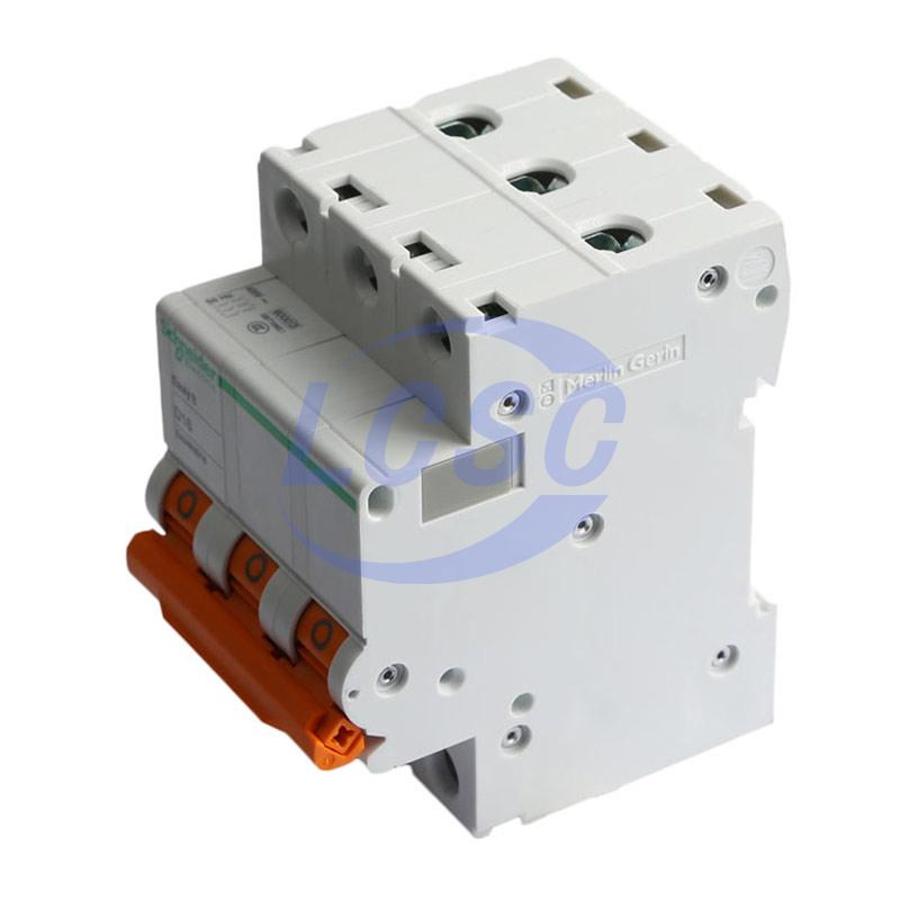 20230412 schneider ea9an 3p d16a c5143349 blank.jpg