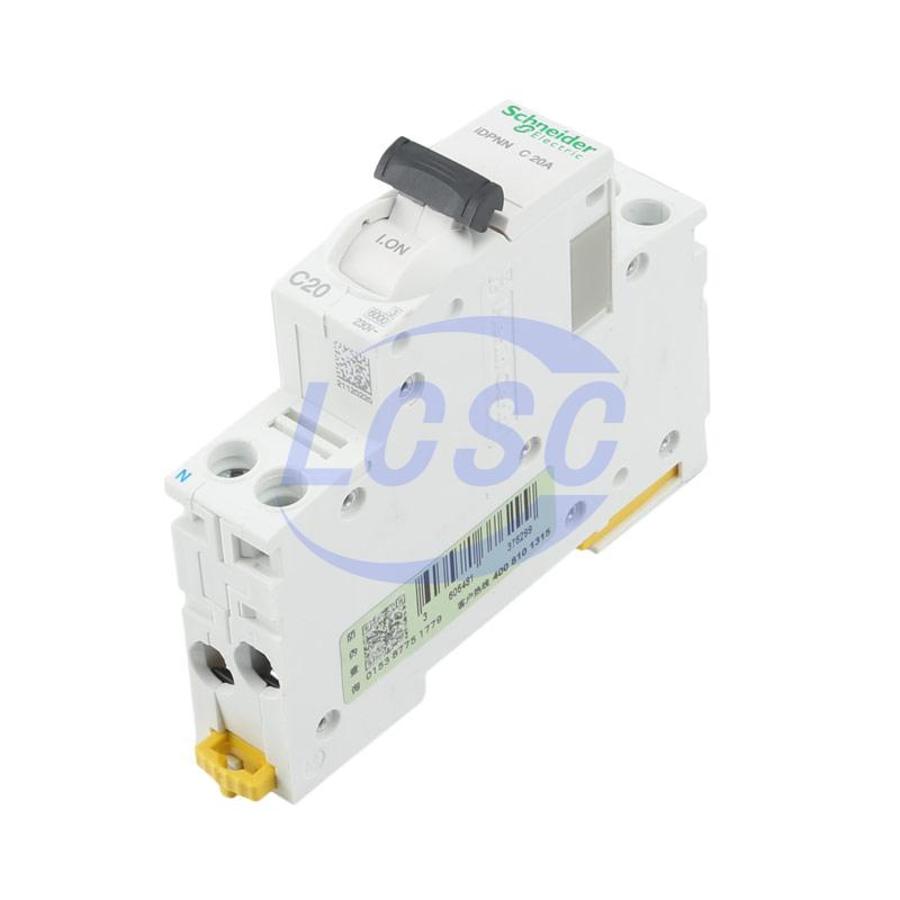 20230523 schneider a9p18620 c514477 blank.jpg