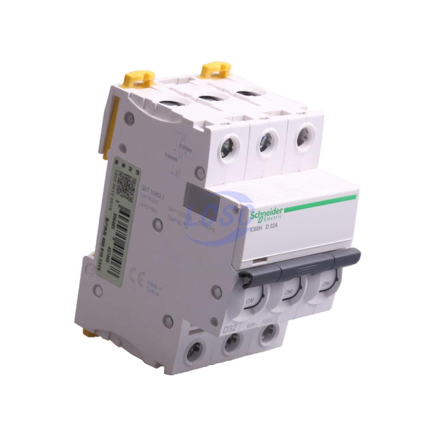 20230624 schneider a9f29332 c514720 blank.jpg