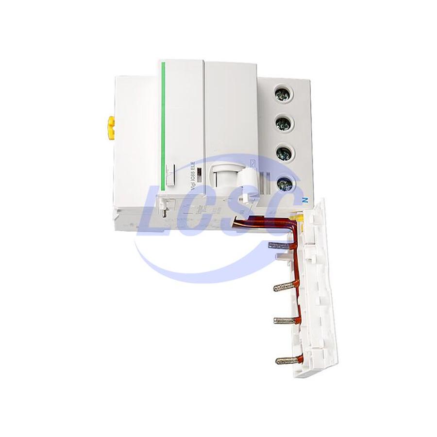 20241209 schneider a9v08440 c27730317 back.jpg
